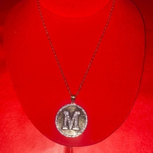 Gold Personalized Initial letter M  Pendant Necklace 14k solid Gold - Picture 4 of 11